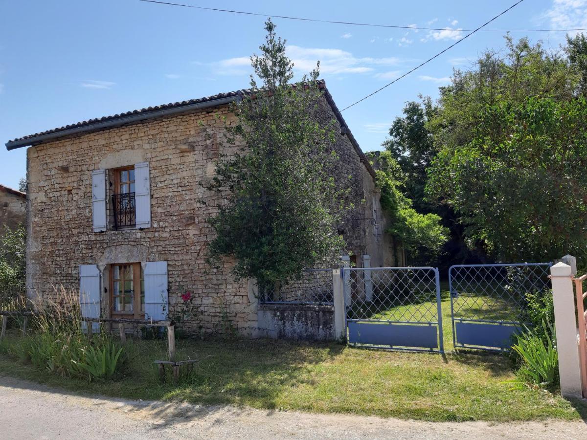 Wisteria Cottage Les Adjots Экстерьер фото