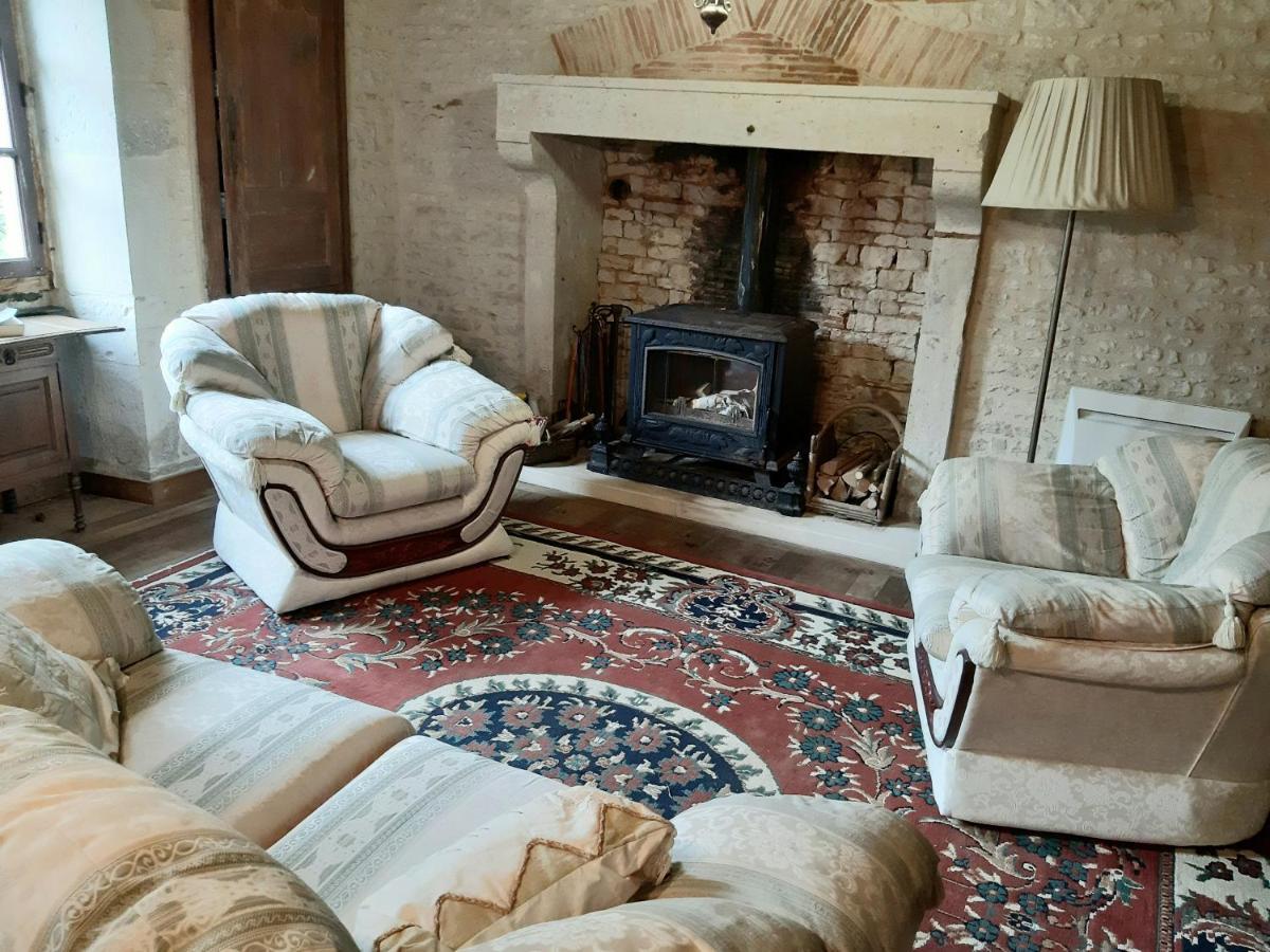 Wisteria Cottage Les Adjots Экстерьер фото