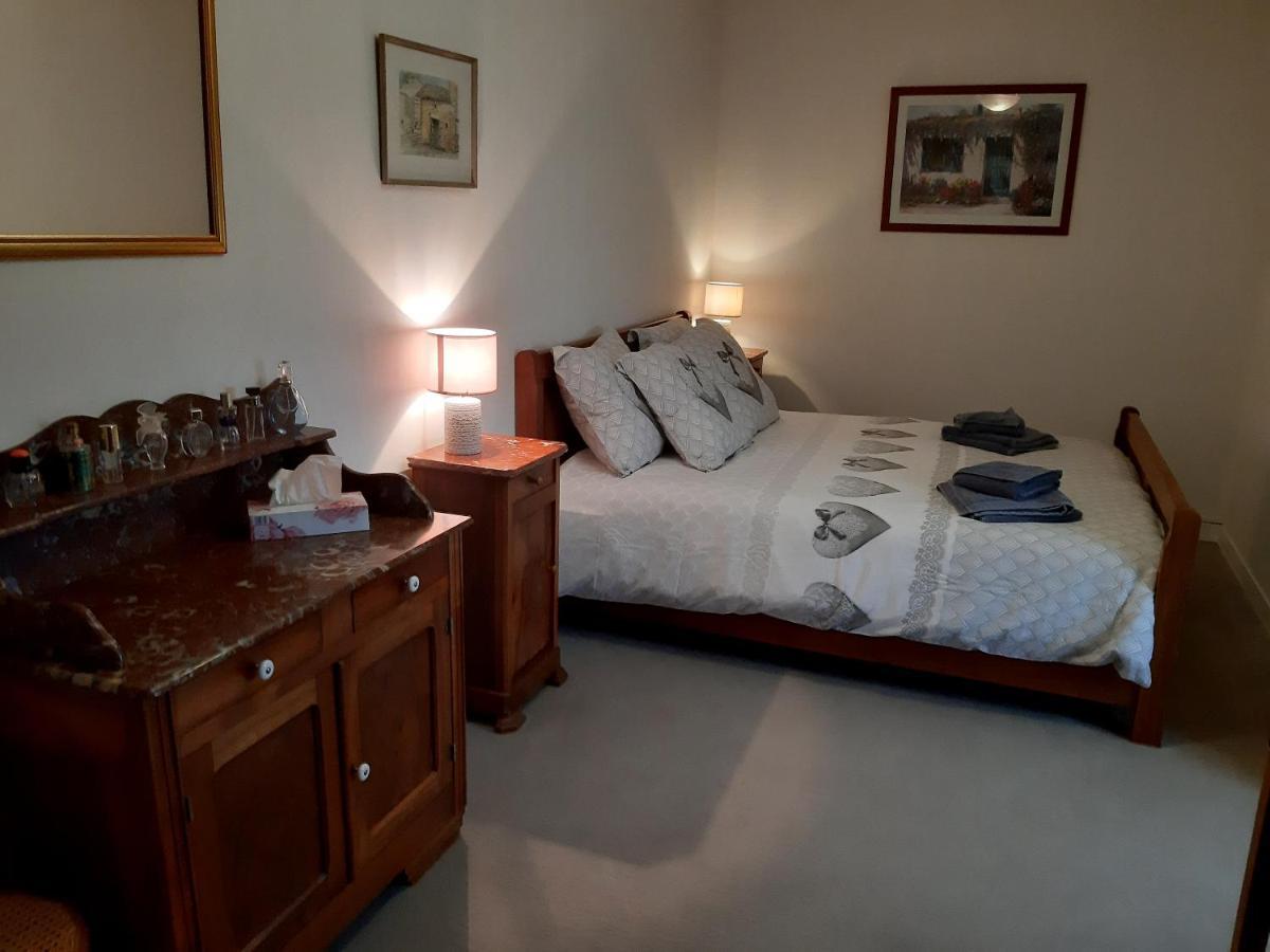 Wisteria Cottage Les Adjots Экстерьер фото